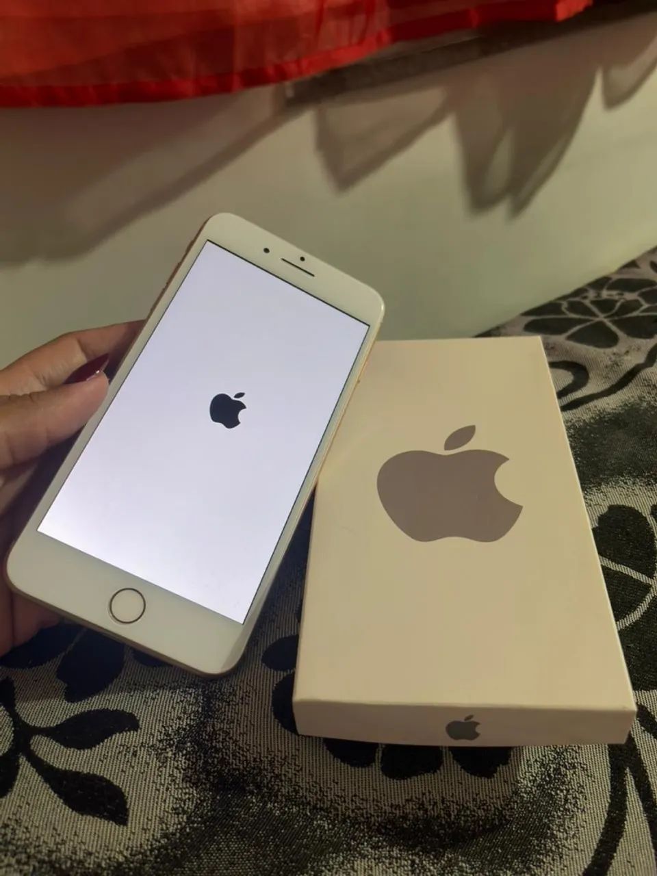 Aceito oferta . Vendo iPhone 8 Plus 64 GB, em boas condições