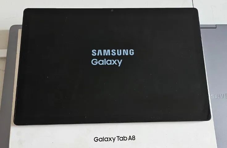 Tablet Samsung A8