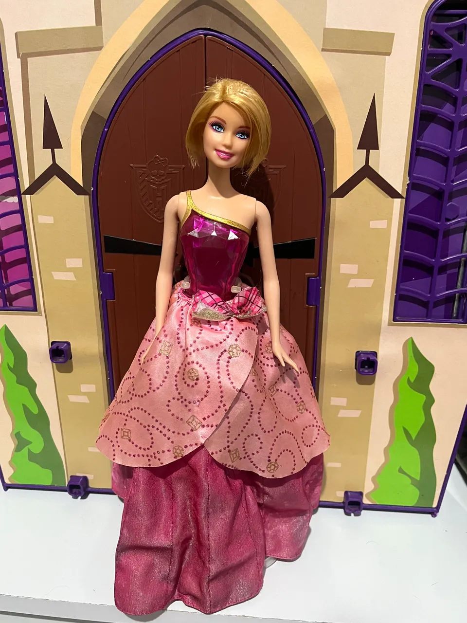 Barbie escola de princesas  - Foto 2