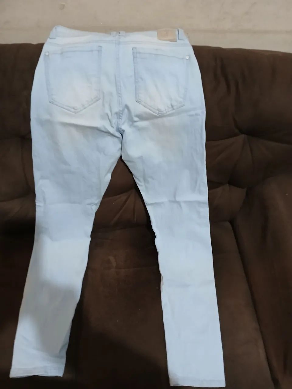 Linda calça jeans  tamanho 44 super conservada  - Foto 2