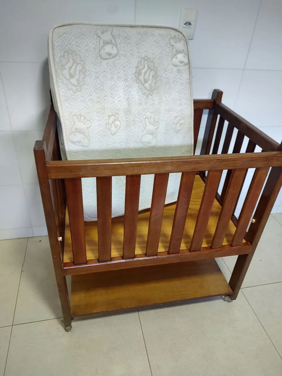 Mini Berço Madeira maciça  - Foto 3