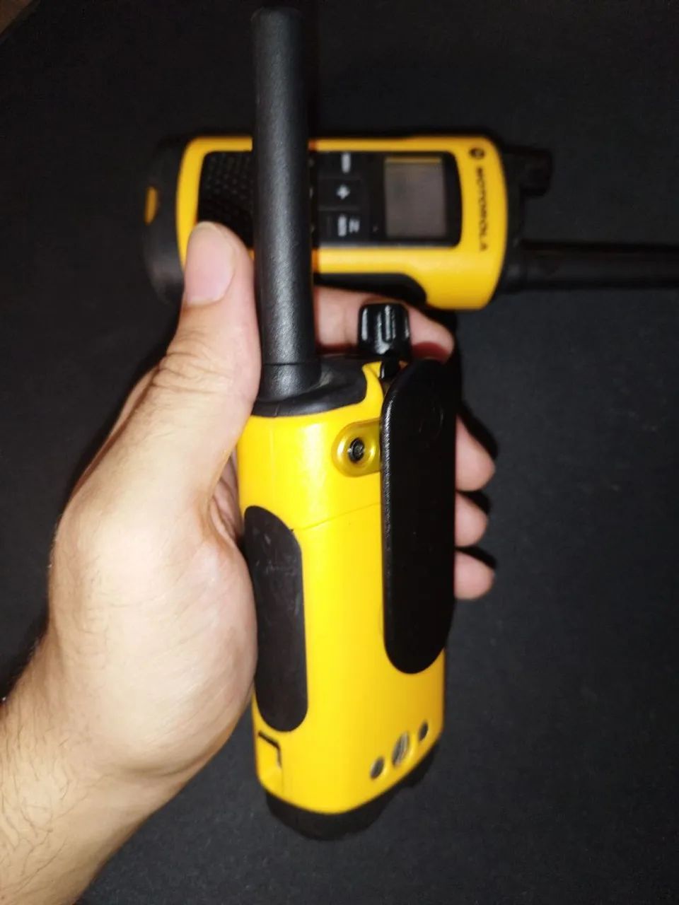 Rádio Comunicador Motorola - Amarelo (Usado) - Foto 3