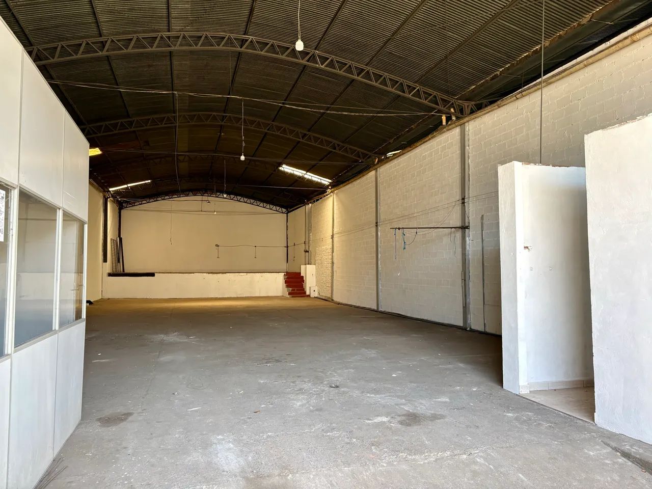 Galpão comercial no setor Aeroviário  - Foto 2