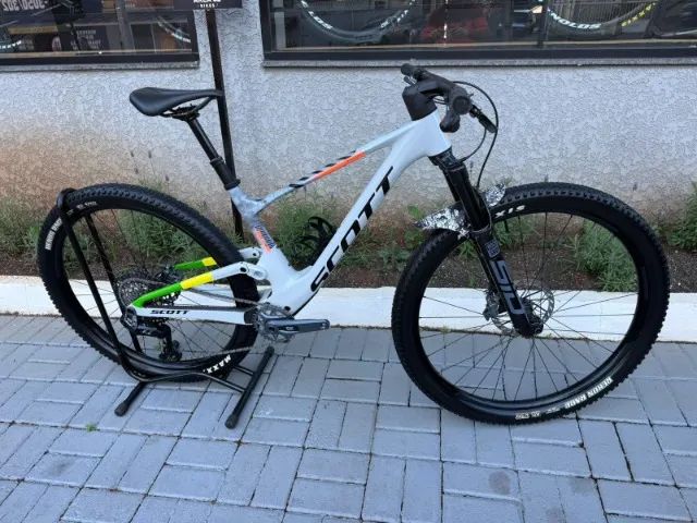 Bicicleta Scott Spark RC Team Issue Cinza