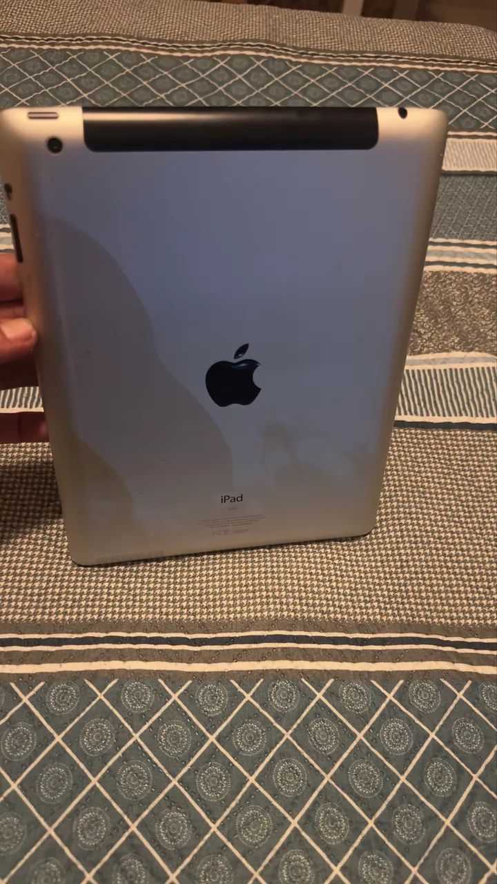 iPad Apple 3ª Geração Retina - Wi-Fi + 3G - 16GB - Conservadíssimo - Foto 3