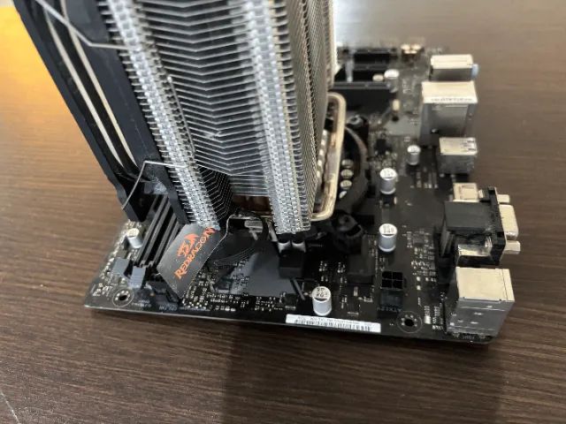 Processador i5 8600k + Placa mãe + Cooler Redragon - Foto 2