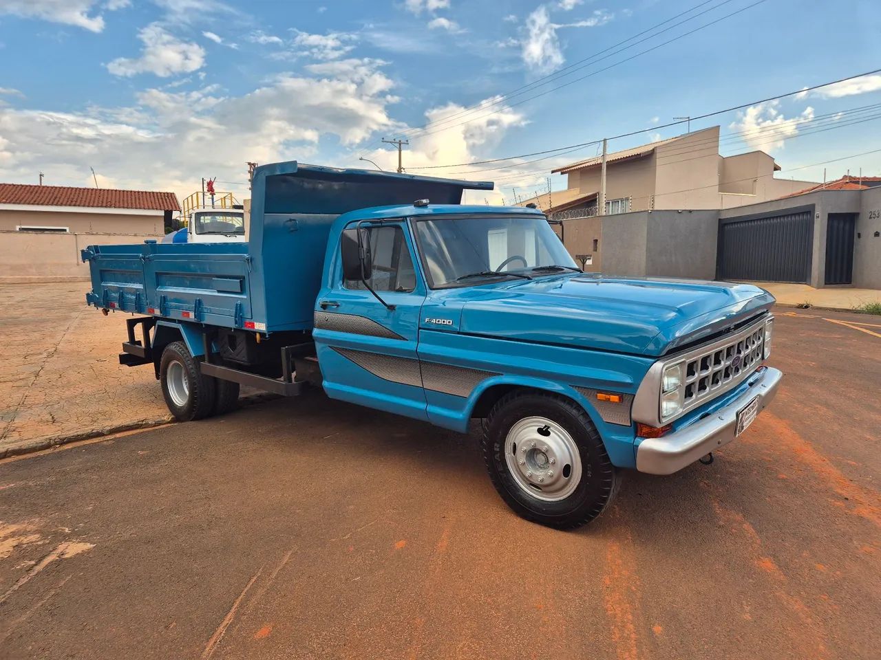 Ford F-4000 , Ano 1990, Basculante,  Ótimo estado.
