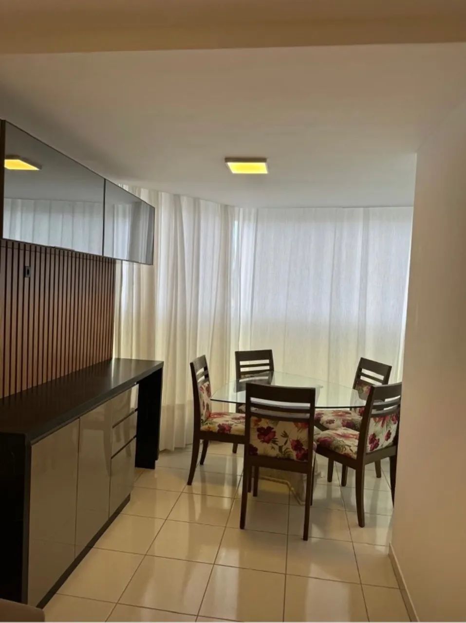 Apto de 2 quartos em Jardim Camburi