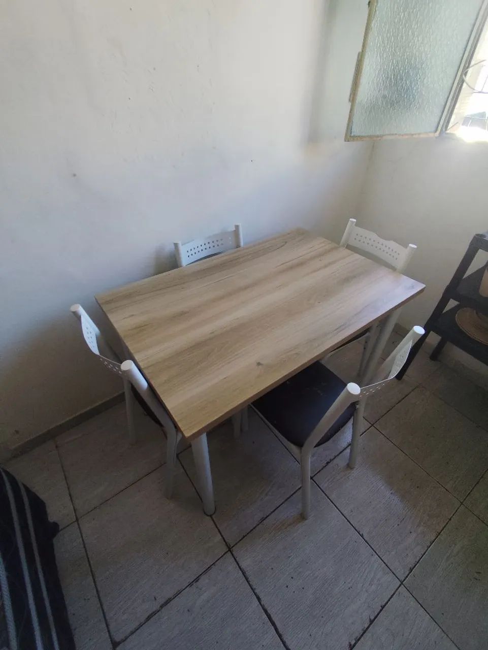 Conjunto mesa com quatro cadeiras - Foto 4