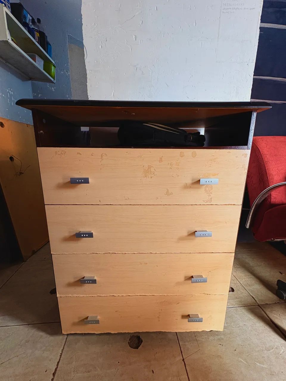 Cômoda 4 Gavetas - Excelente