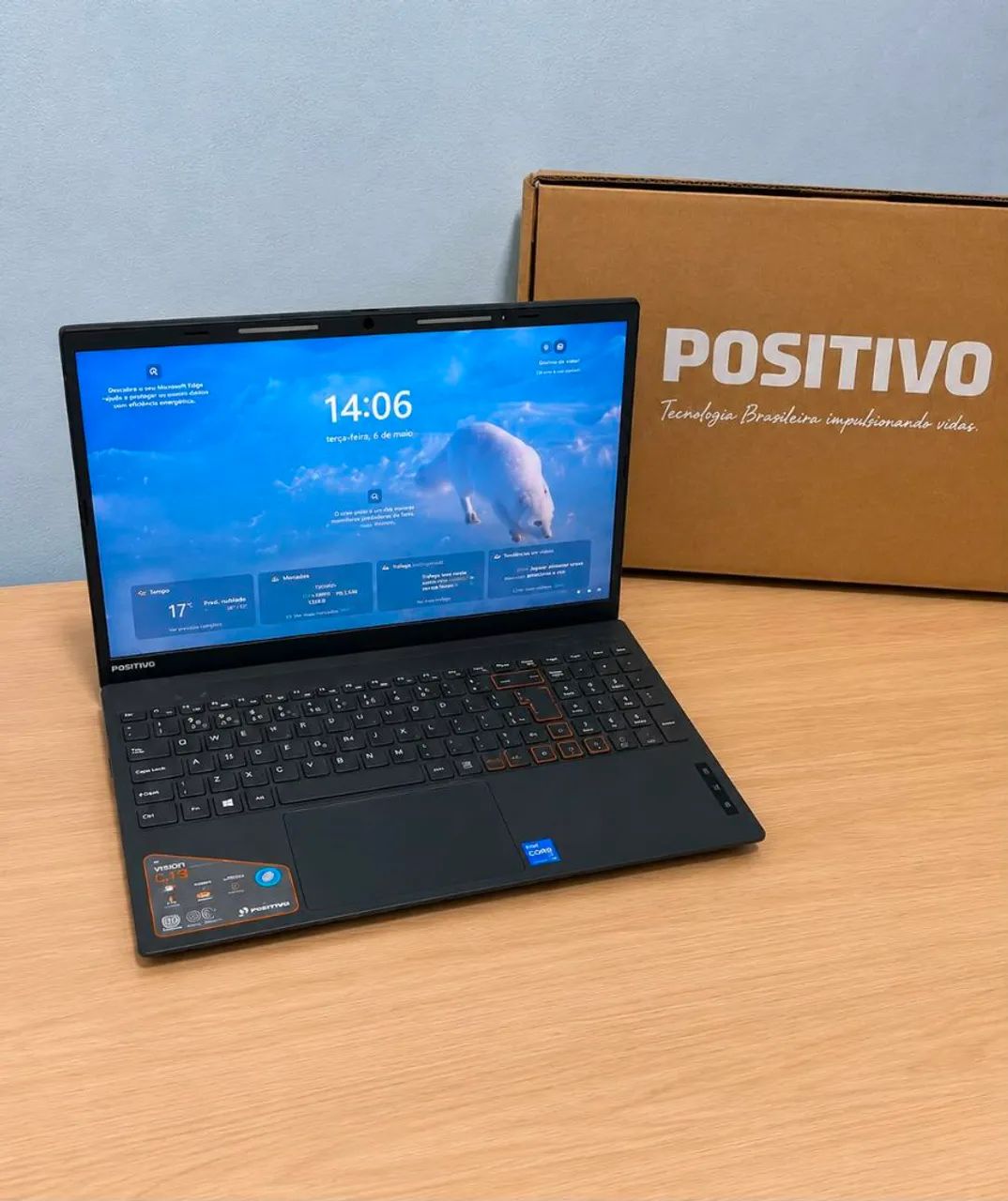 Notebook semi-novo 