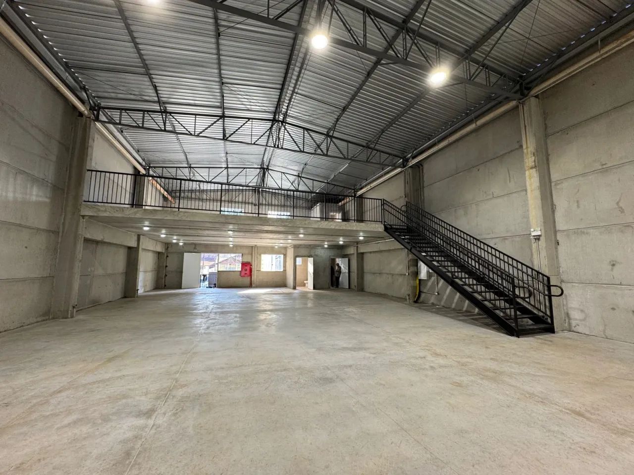 Imóvel Comercial/Industrial | Avenida Colombo | 1.718m² | Com Subsolo | Maringá/PR - Foto 5