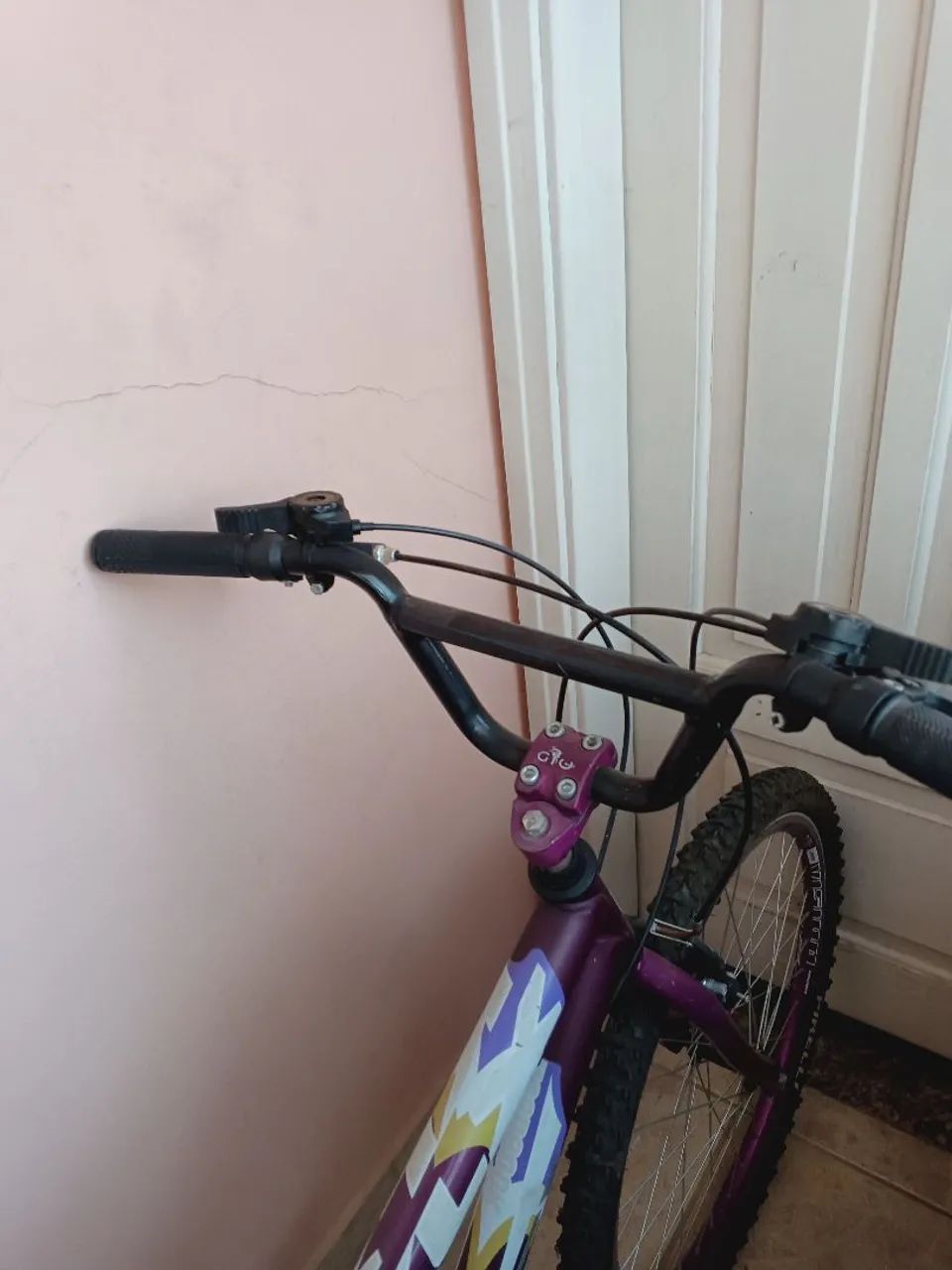 Bicicleta aro 24 Klx com marcha - Foto 4