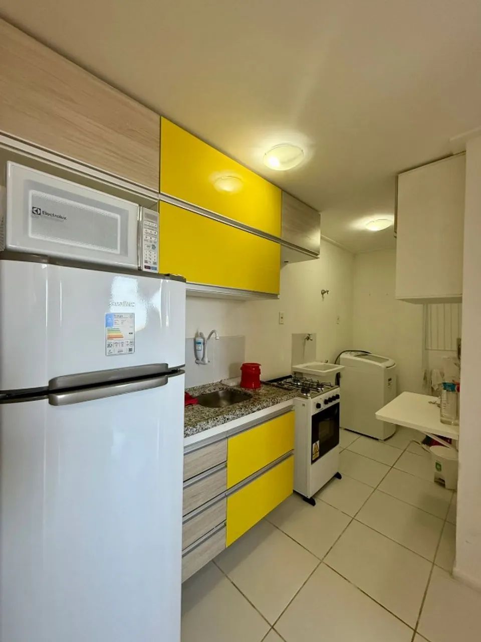 Aluga - se quarto e sala mobiliado no Farol - Foto 4