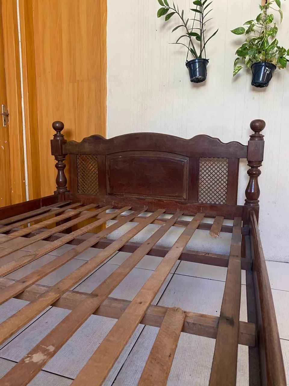 CAMA DE MADEIRA COLONIAL - Foto 2
