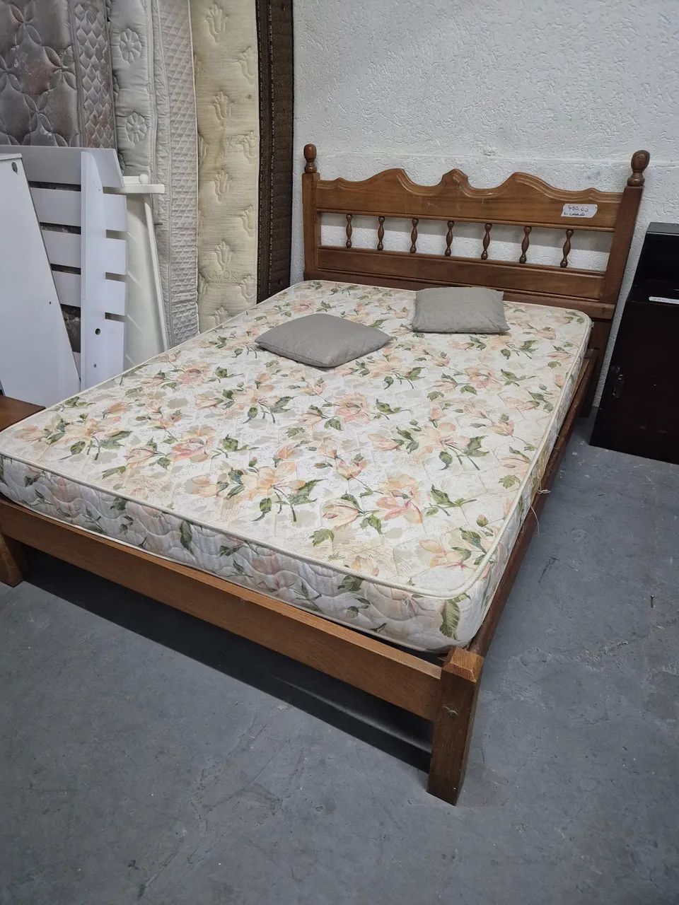 Cama em madeira maciça  - Foto 2