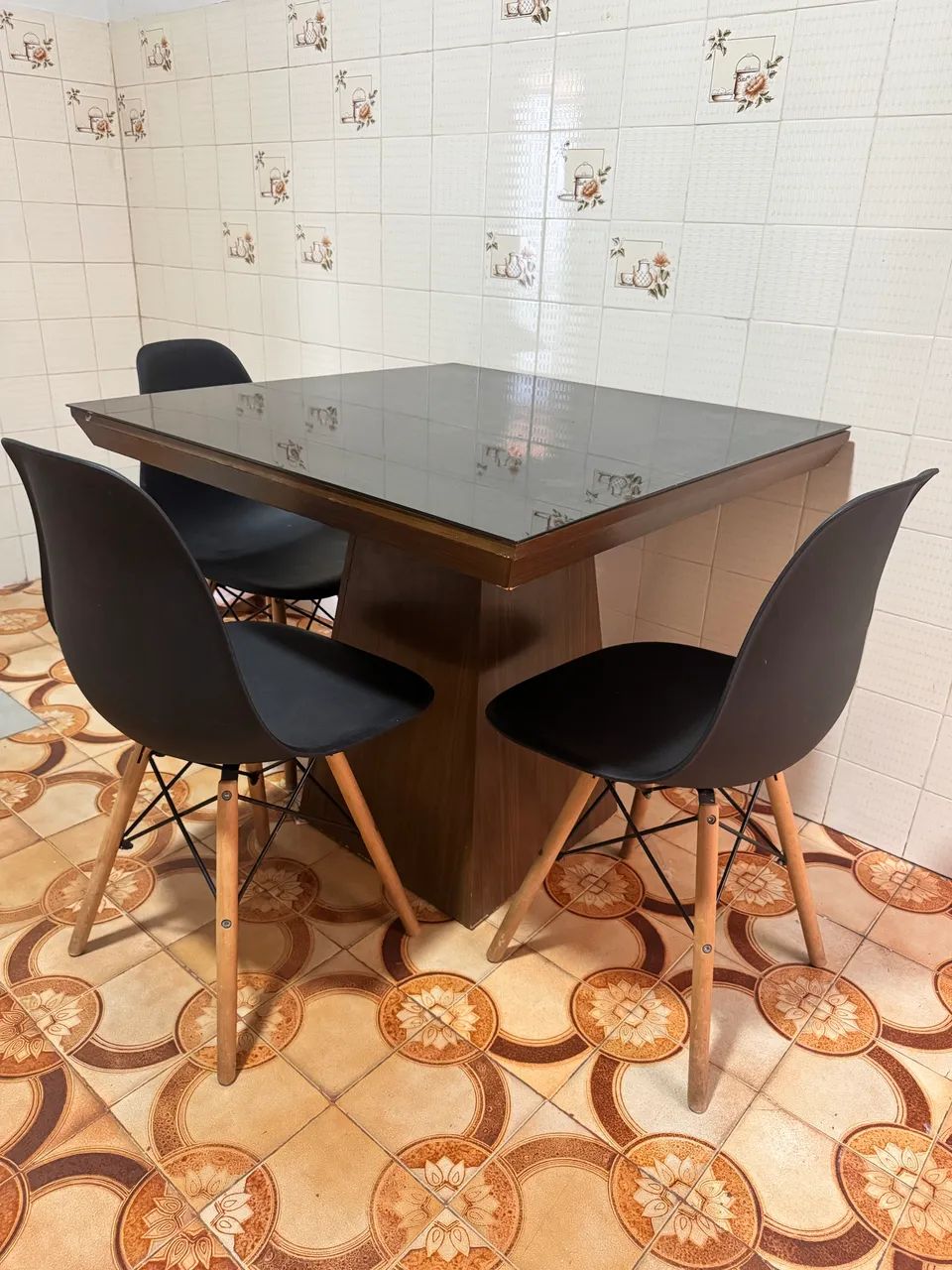 Mesa com 3 Cadeiras 
