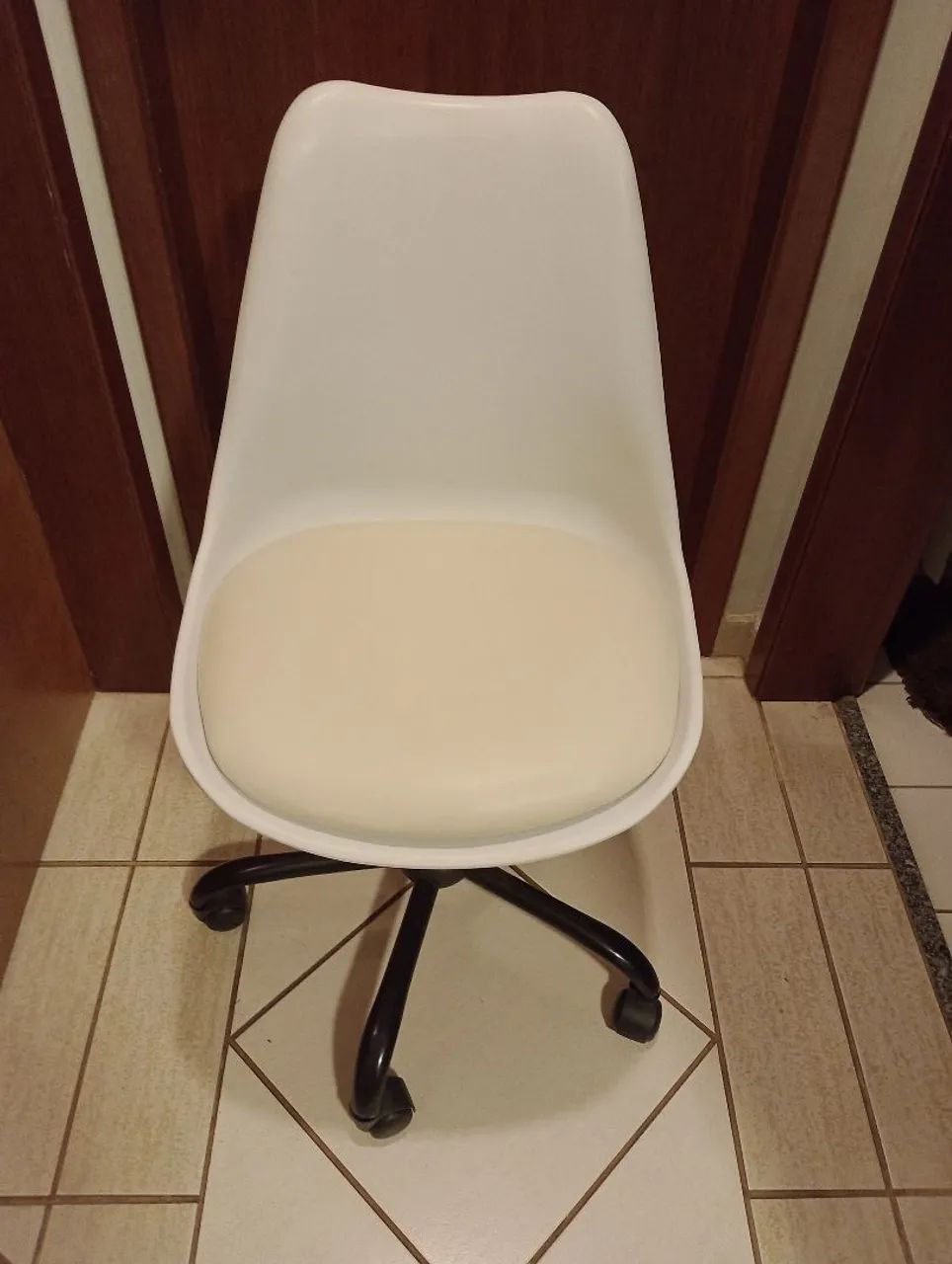 Cadeira com rodinhas 