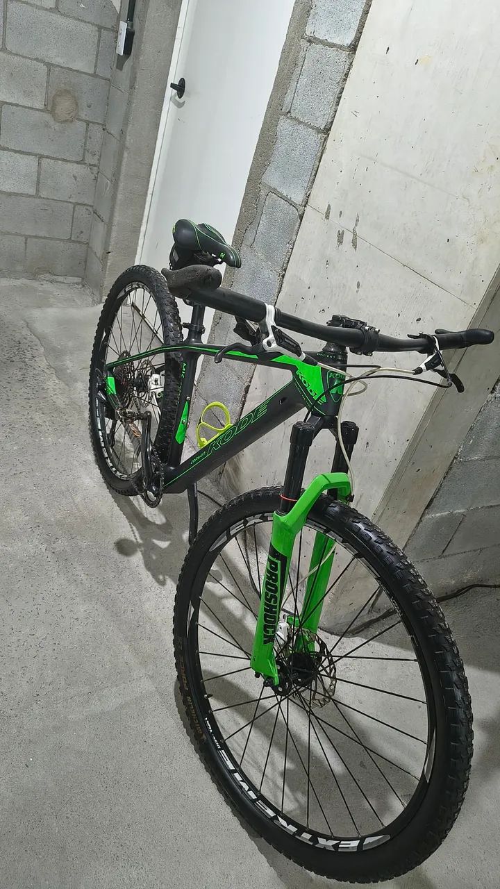 Bike de Carbono Aro 29 