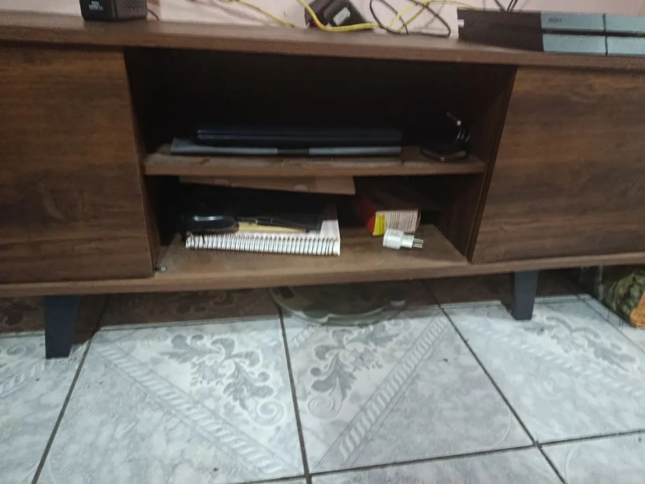 rack para tv 50 polegadas, com portas de correr 453011669999298561