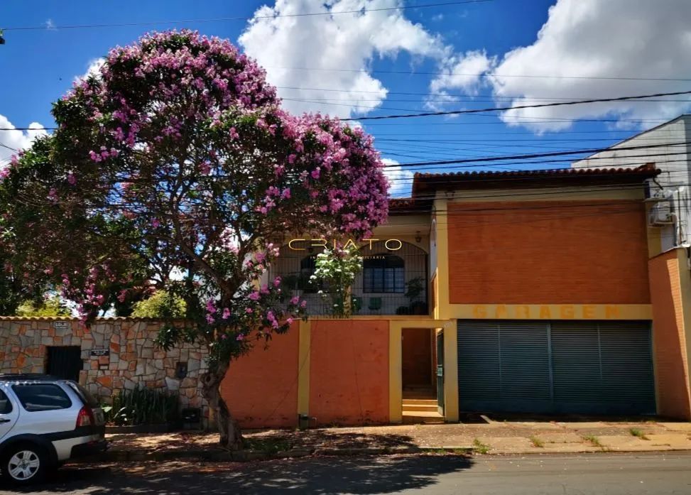 Excelente casa na vila Goia bem ampla