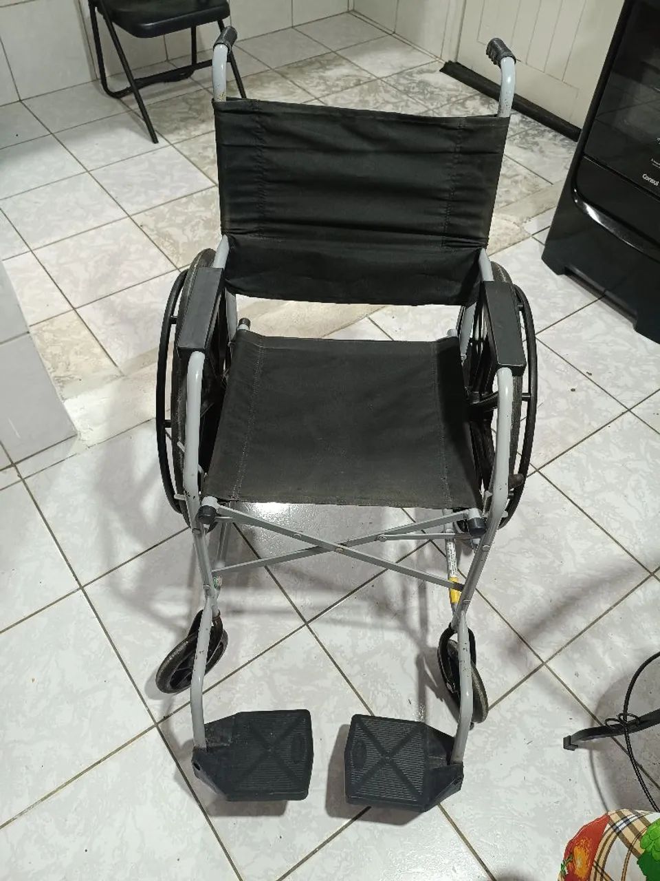 Cadeira de rodas  - Foto 2