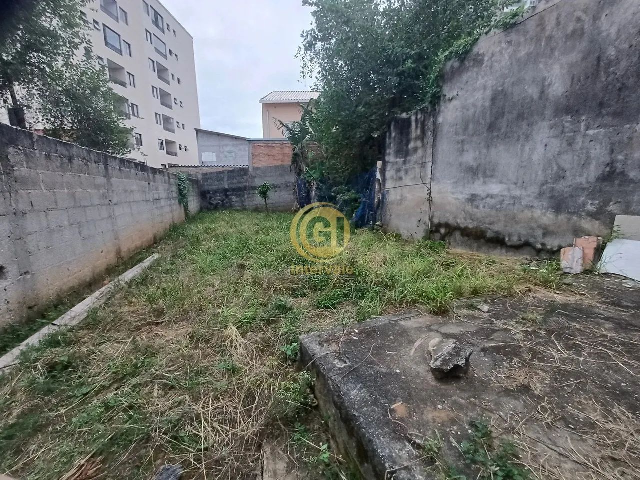 ALUGO TERRENO NO JARDIM CALIFORNIA em JACAREÍ - SP com 666m² Para fins comercial - Foto 8