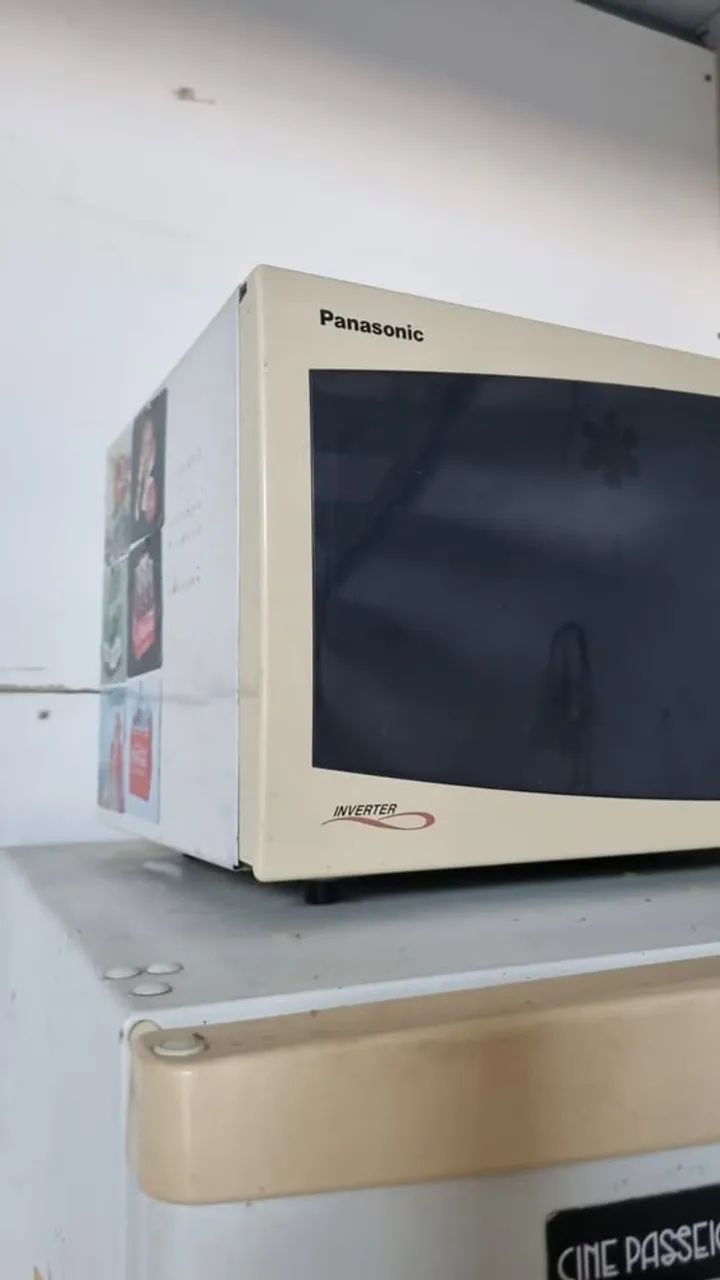 MICROONDAS PANASONIC INVERTER (Com Defeito) - Usado - Foto 2