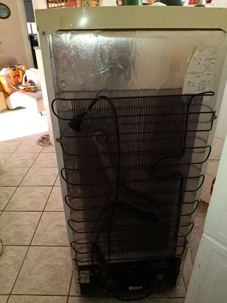 Vendo Freezer Eletrolux F18  - Foto 4