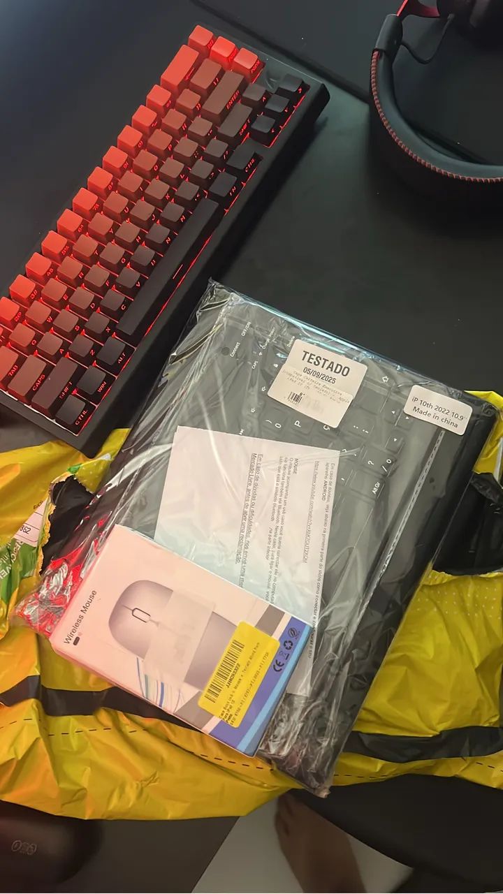 Capa teclado e mouse iPad 10 - Foto 2