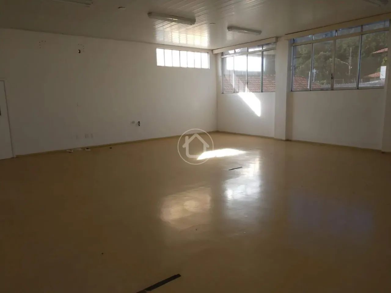 PONTO COMERCIAL COM DUAS CASAS NO SÃO FRANCISCO - Foto 4