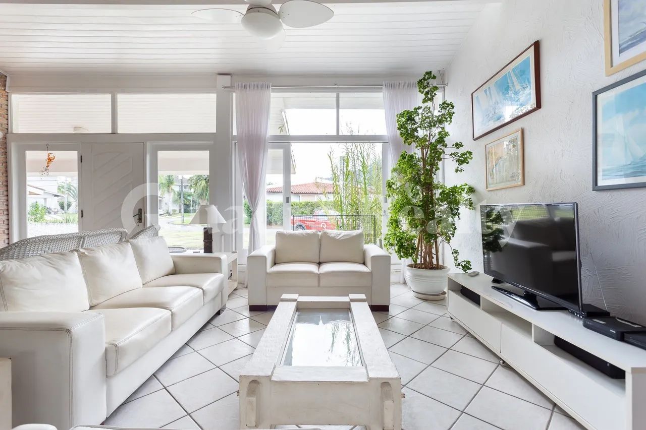 Casa com estilo rústico próxima à praia - Foto 5