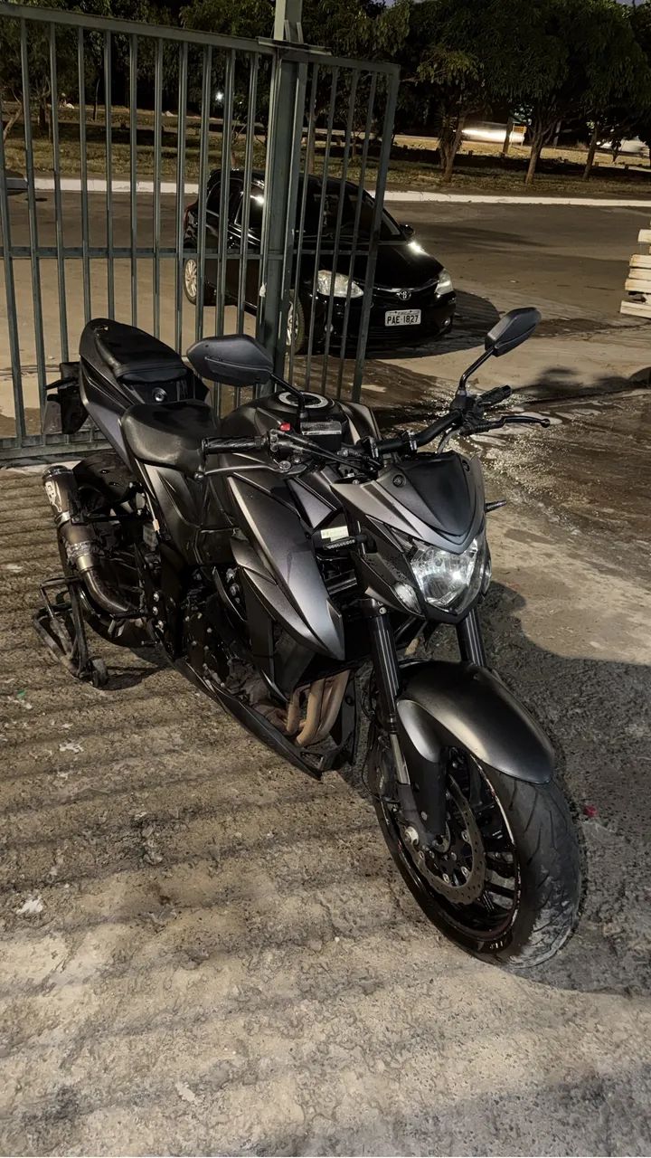 GSX S 750