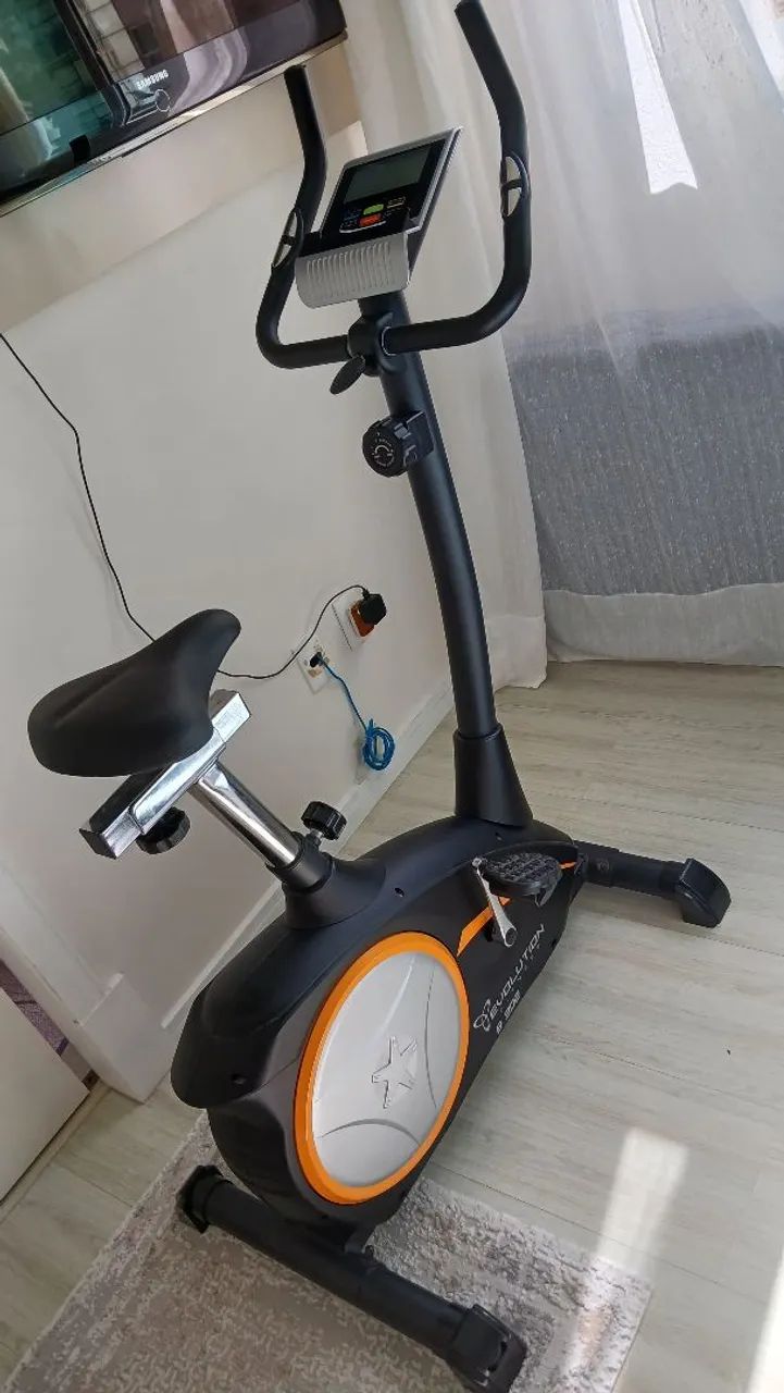 Bicicleta Ergométrica Evolution B902