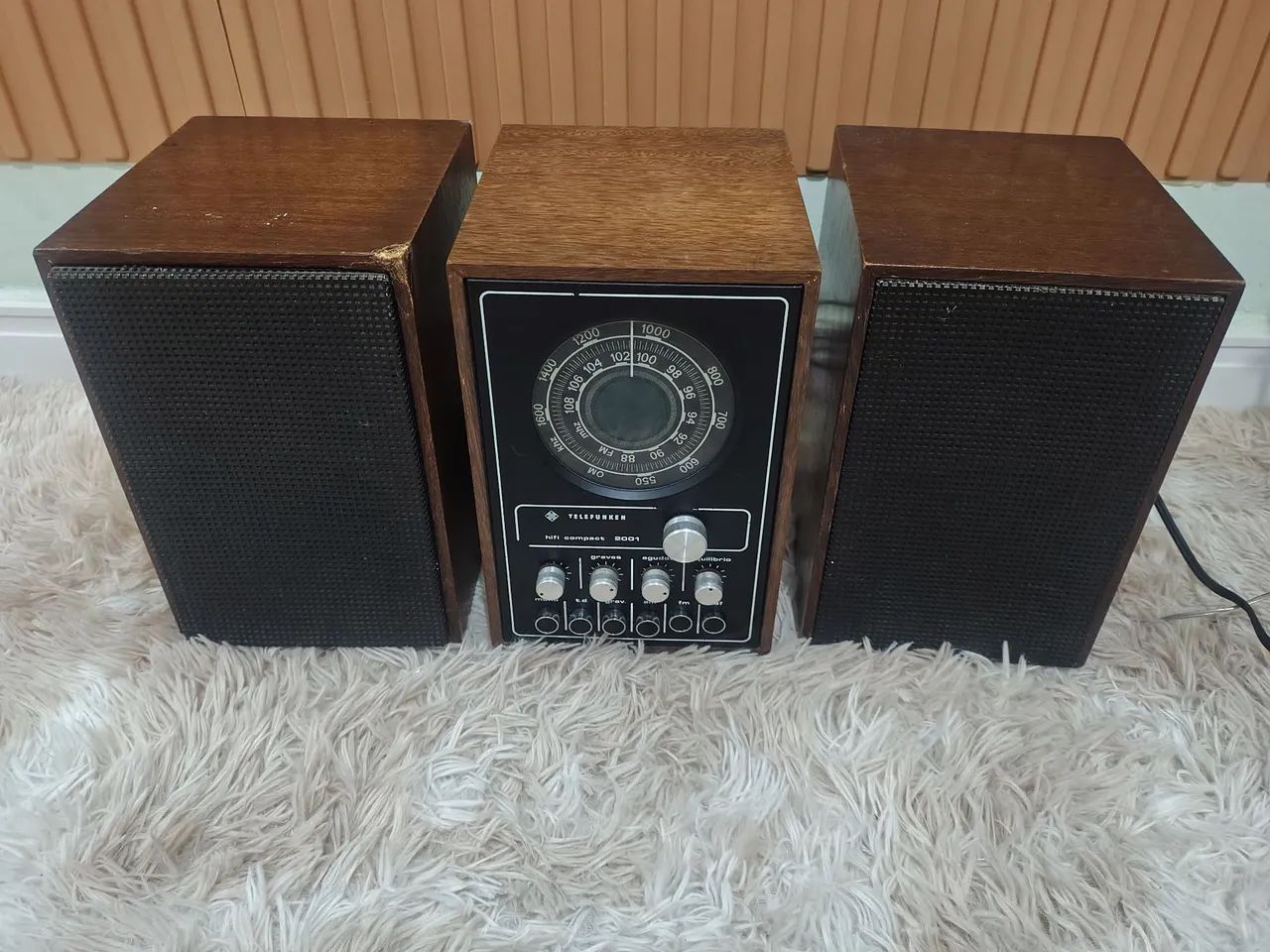 Rádio telefunken compact 2001