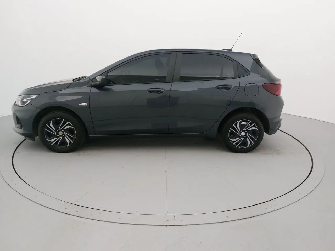 Chevrolet Onix Hatch LT 1.0 12V TB Flex Aut. 4P, foto 2 de 18