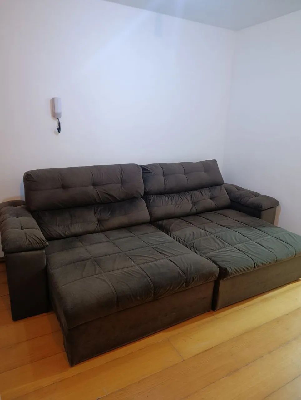 Sofá retrátil e reclinável 