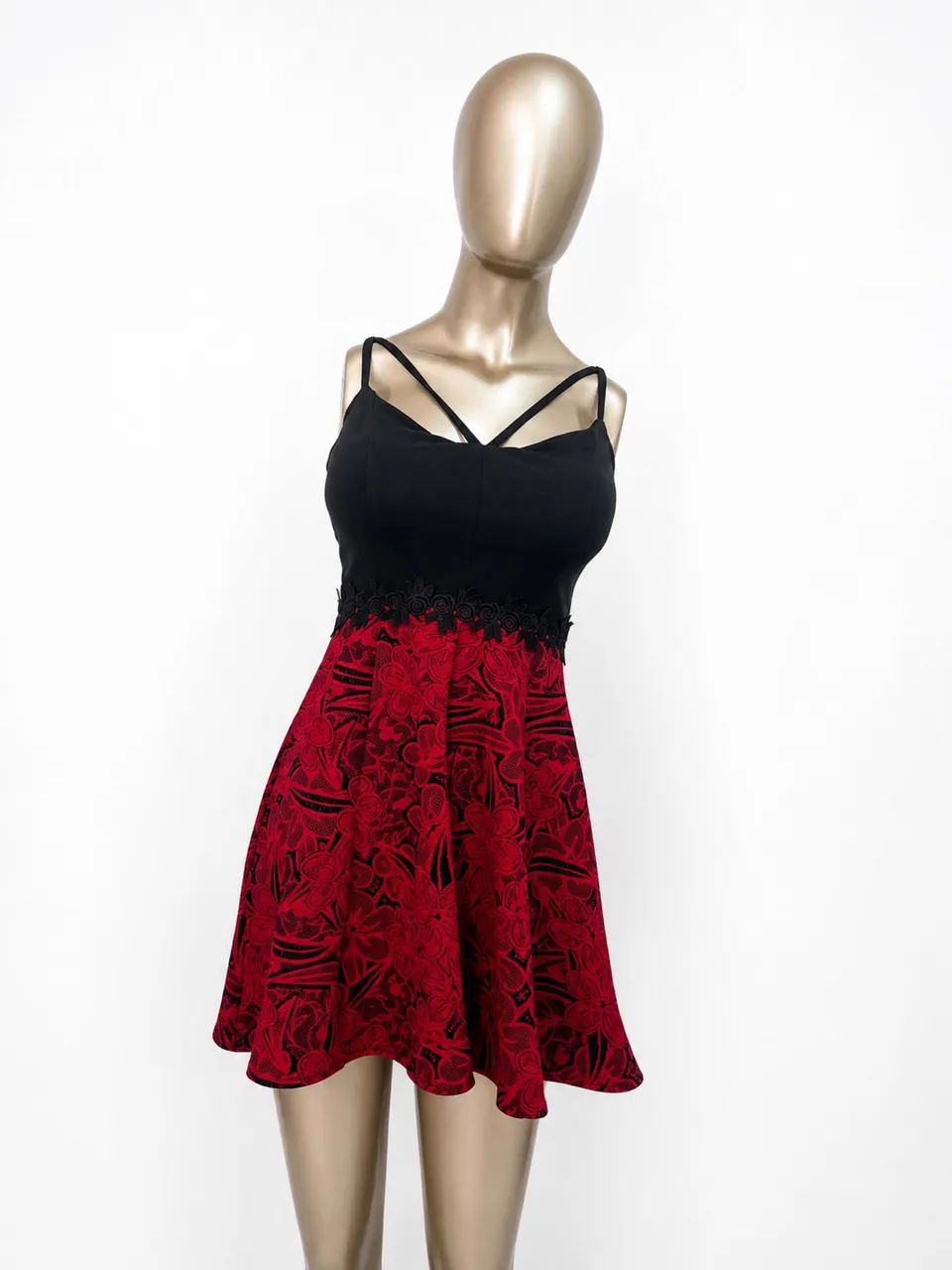 BAZAR ROUPAS USADAS ATÉ R$ 30,00 - Foto 3