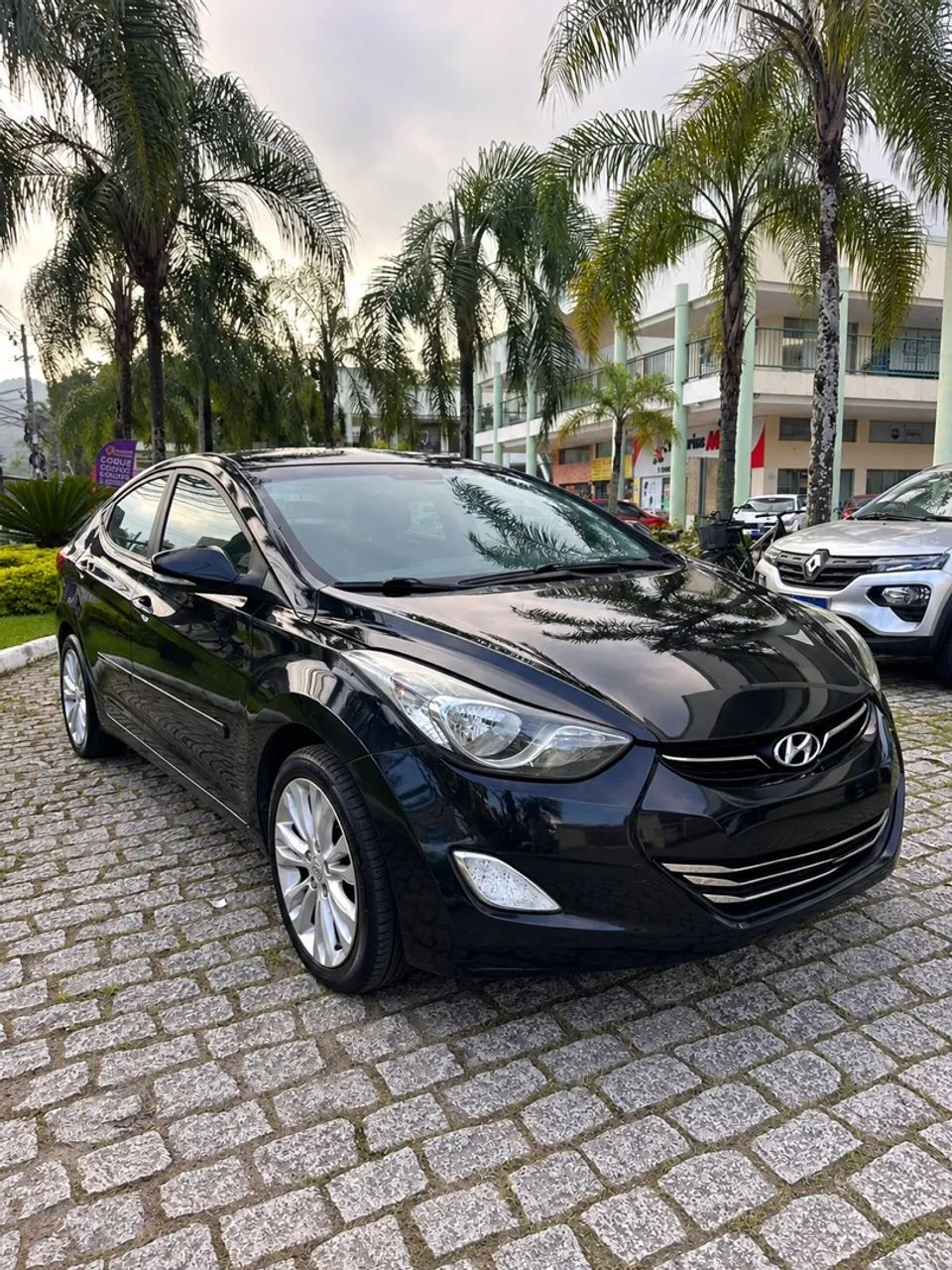 Hyundai Elantra GLS 1.8 16V 2013
