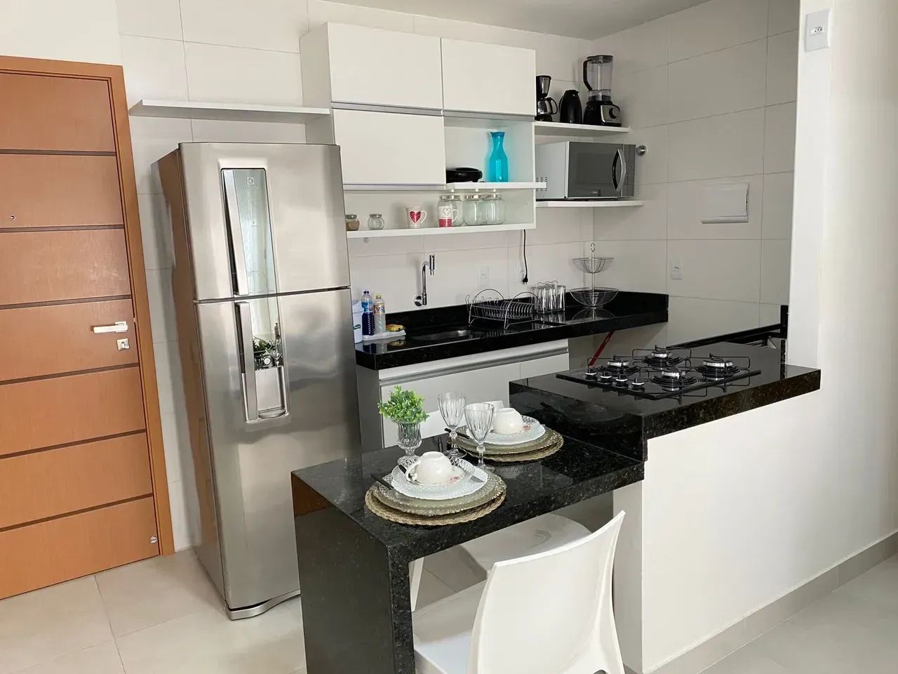 Quarto e sala mobiliado com varsnda na ponta verde. - Foto 3