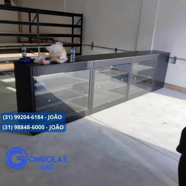 Balcão Expositor Comercial - Vidro / Aço