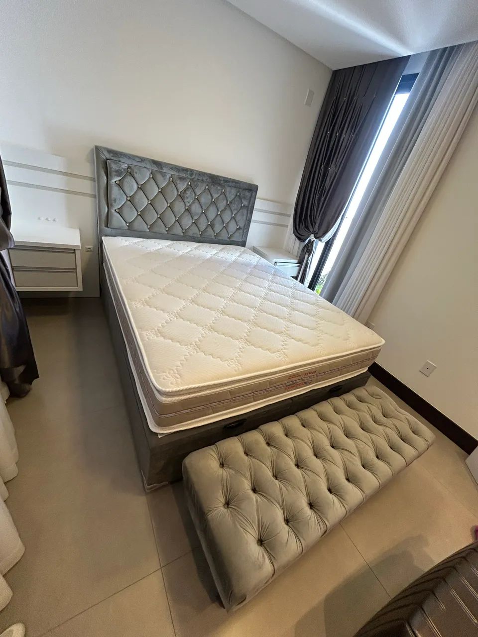 Cama bau queem com cabeceira e calcadeira  - Foto 3