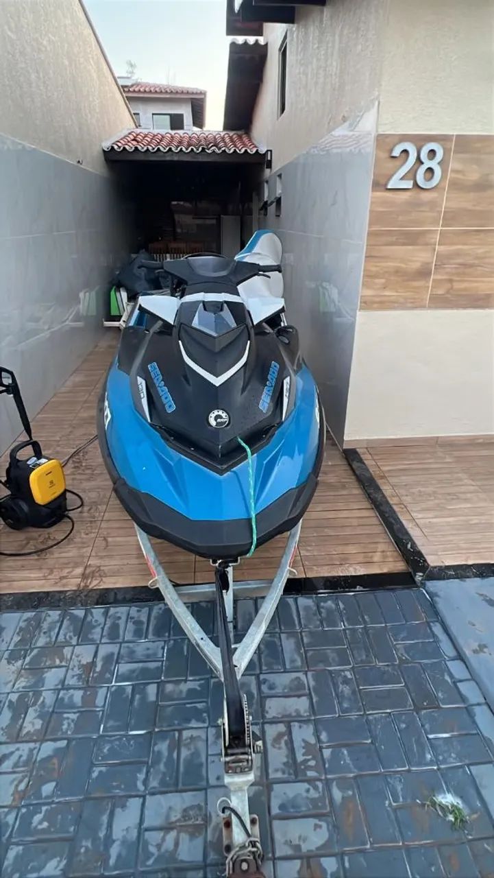 Jet ski 