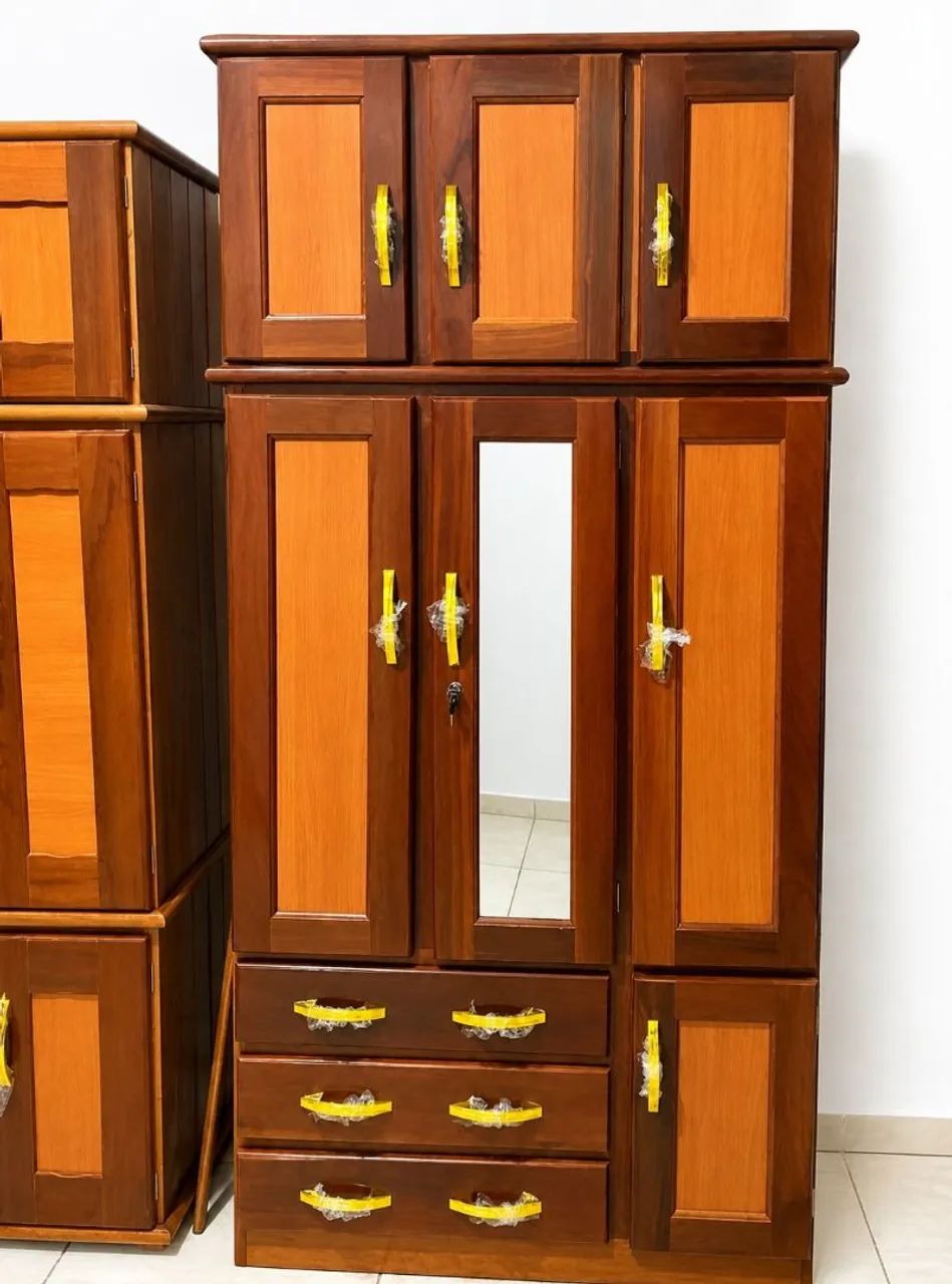Guarda roupa de 3 portas com maleiro novo. - Foto 3