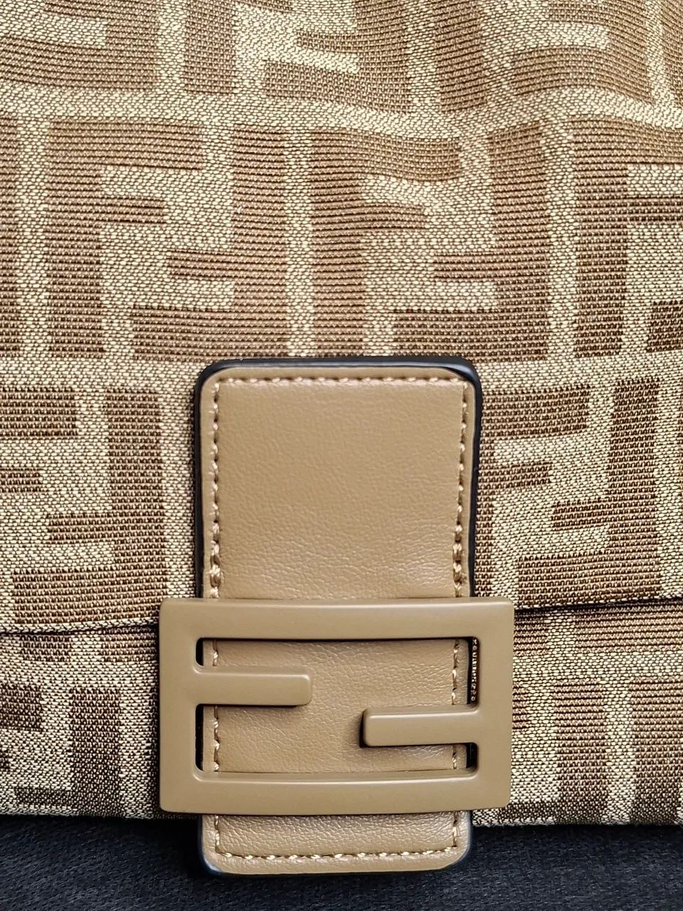 Bolsa Fendi Italiana - Foto 3