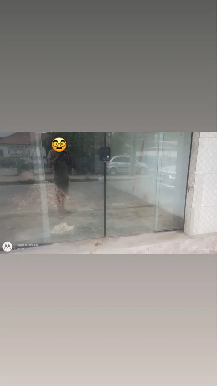 Porta de vidro 2,80m x 2,10m 4 folhas com fechadura e chave  - Foto 3