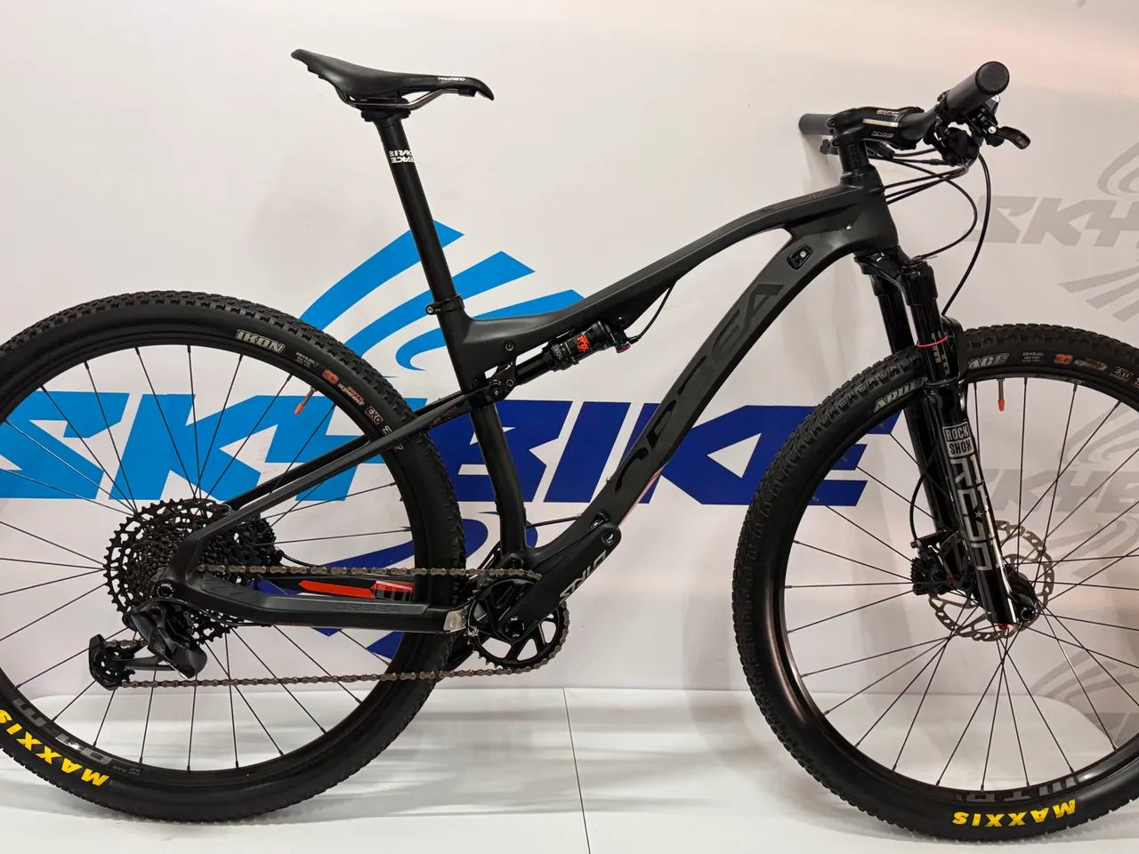 ORBEA OIZ 30 CARBON DISC TAMANHO 17 SEMI-NOVA - Ciclismo - Setor