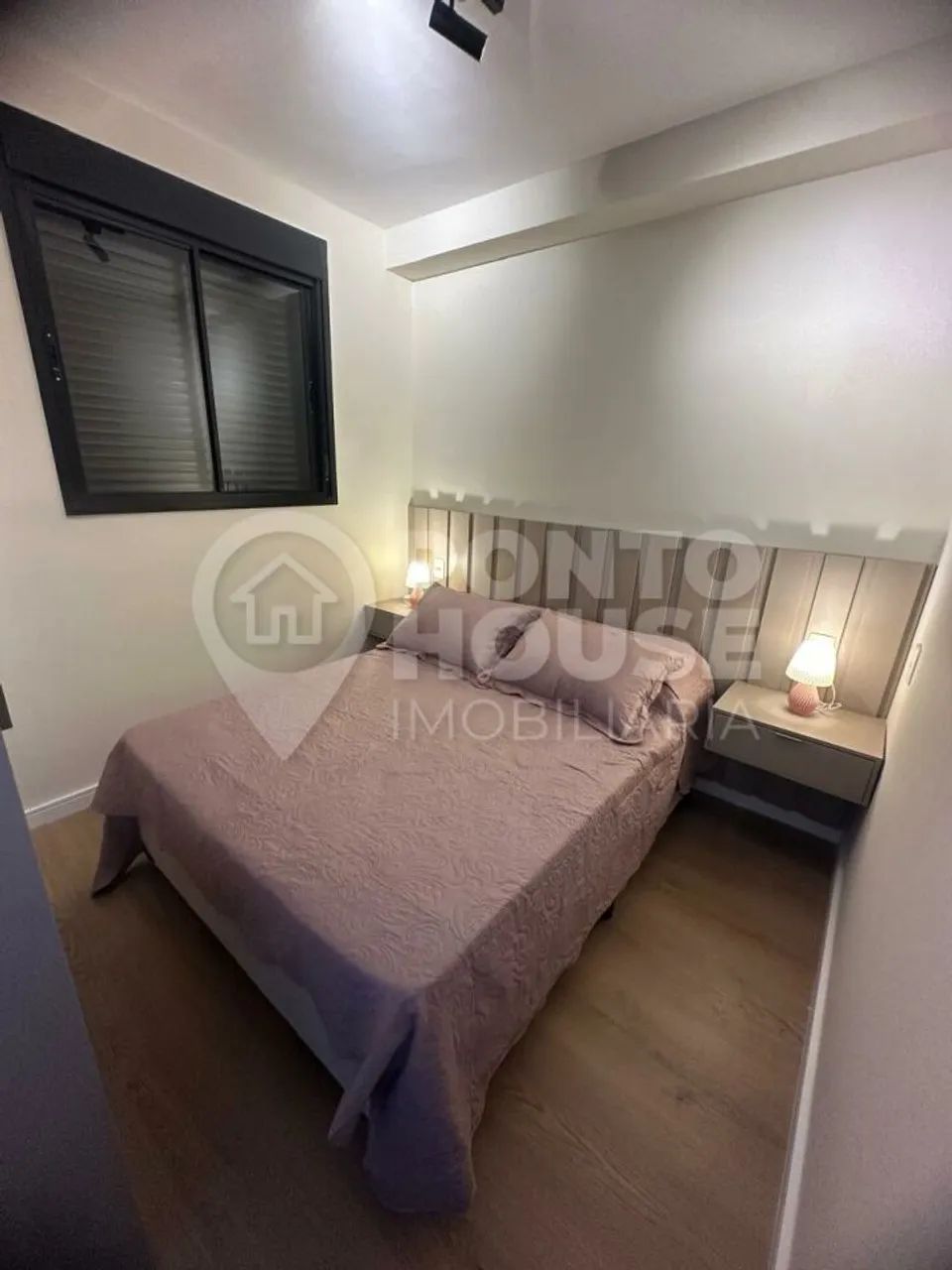 Studio mobiliado à venda e locação em Moema, 30m² com sacada