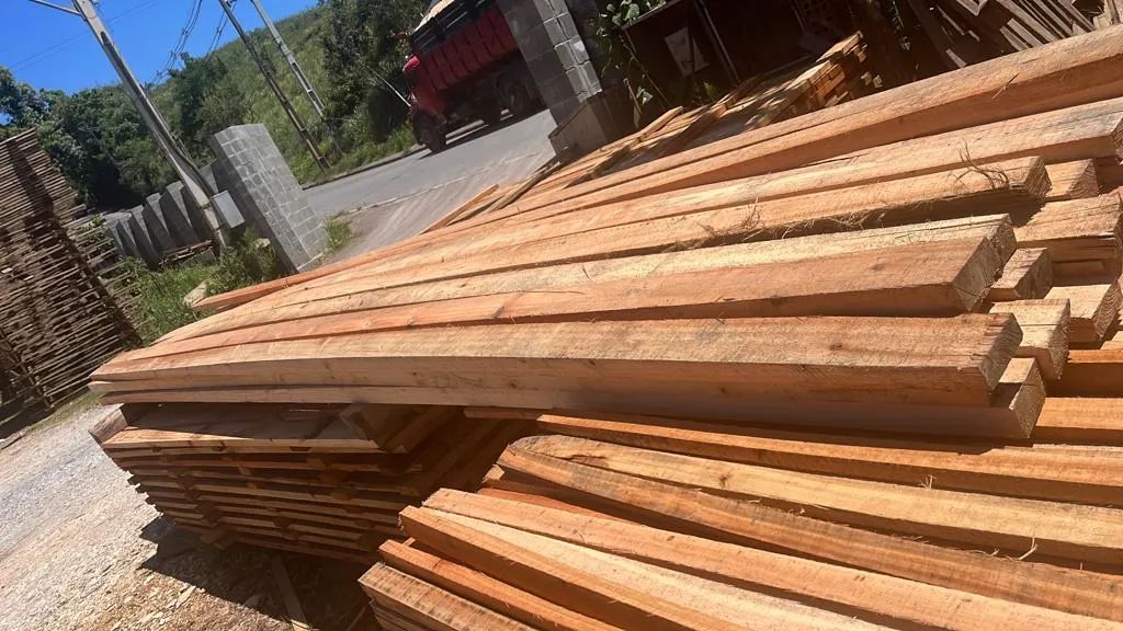 Caibros, Ripas e Pranchão de Eucalipto Rosa - Até 5m - Foto 2