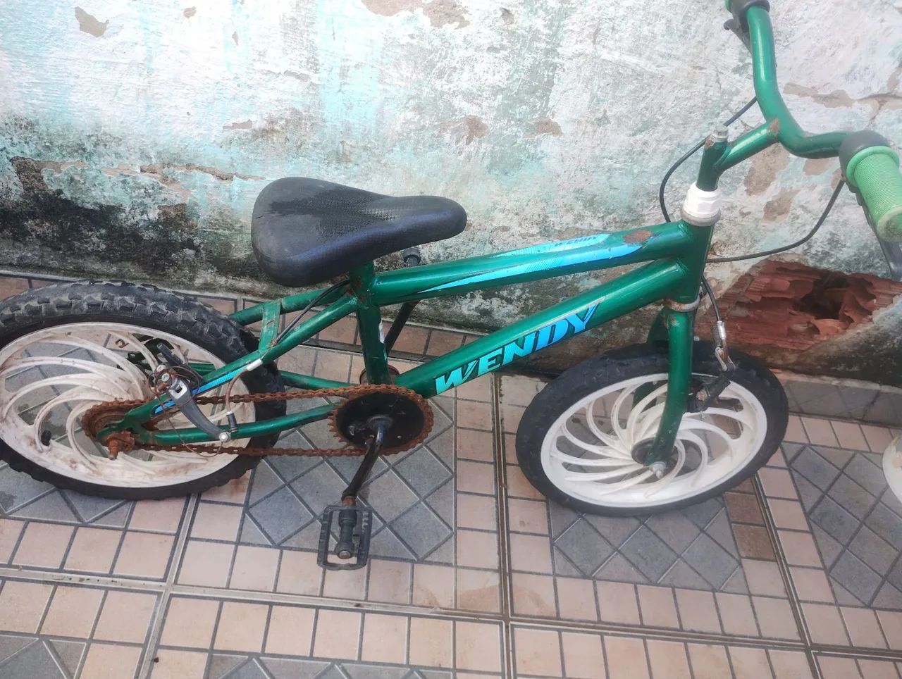Disponível 